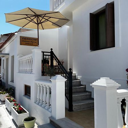 Pansion Giannis Perris Kokkari Exterior foto