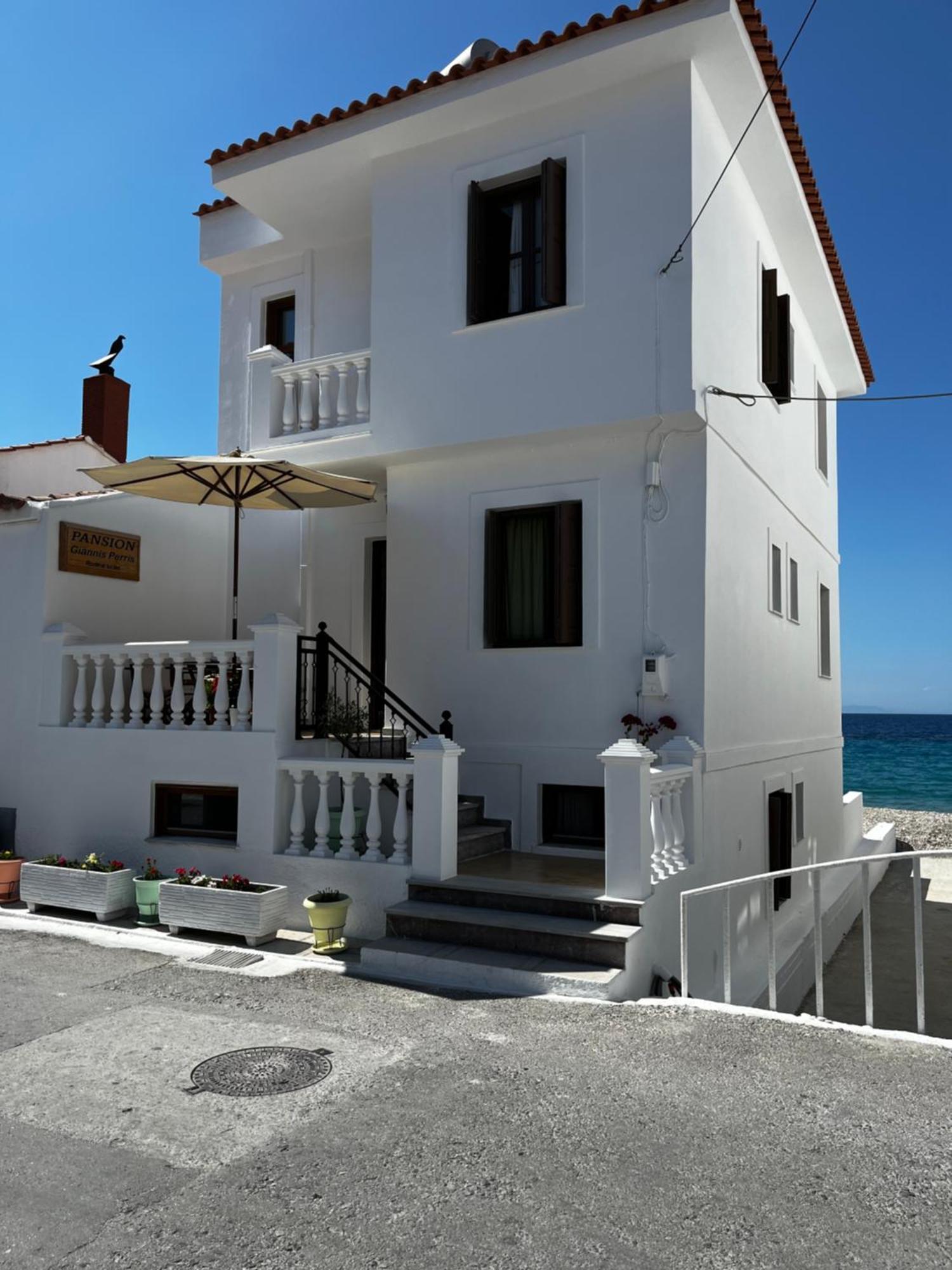 Pansion Giannis Perris Kokkari Exterior foto